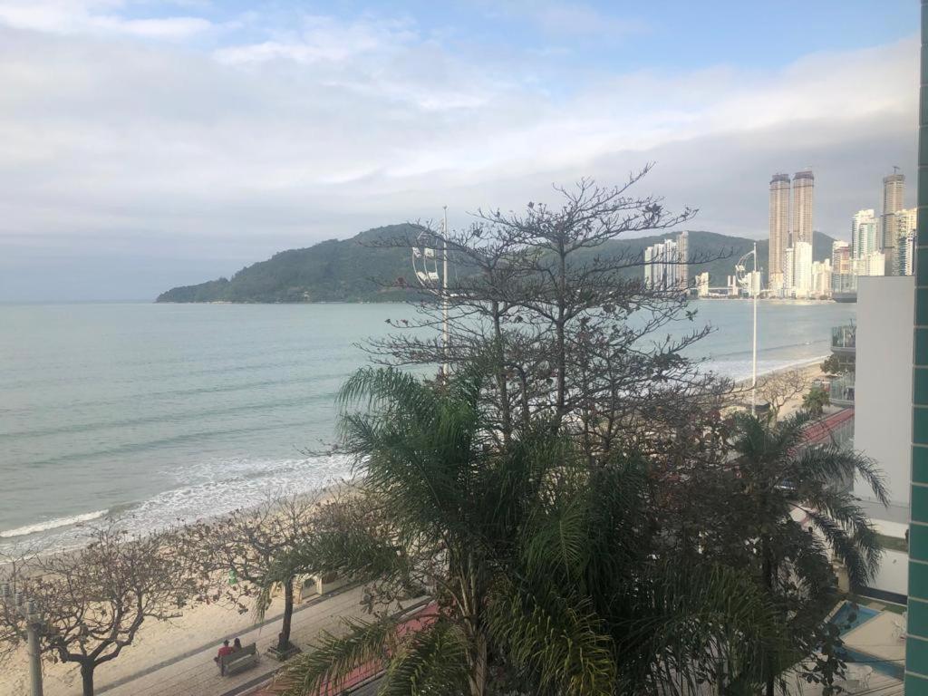 Balneário CamboriúBaln Camboriu - Beira Mar公寓 外观 照片