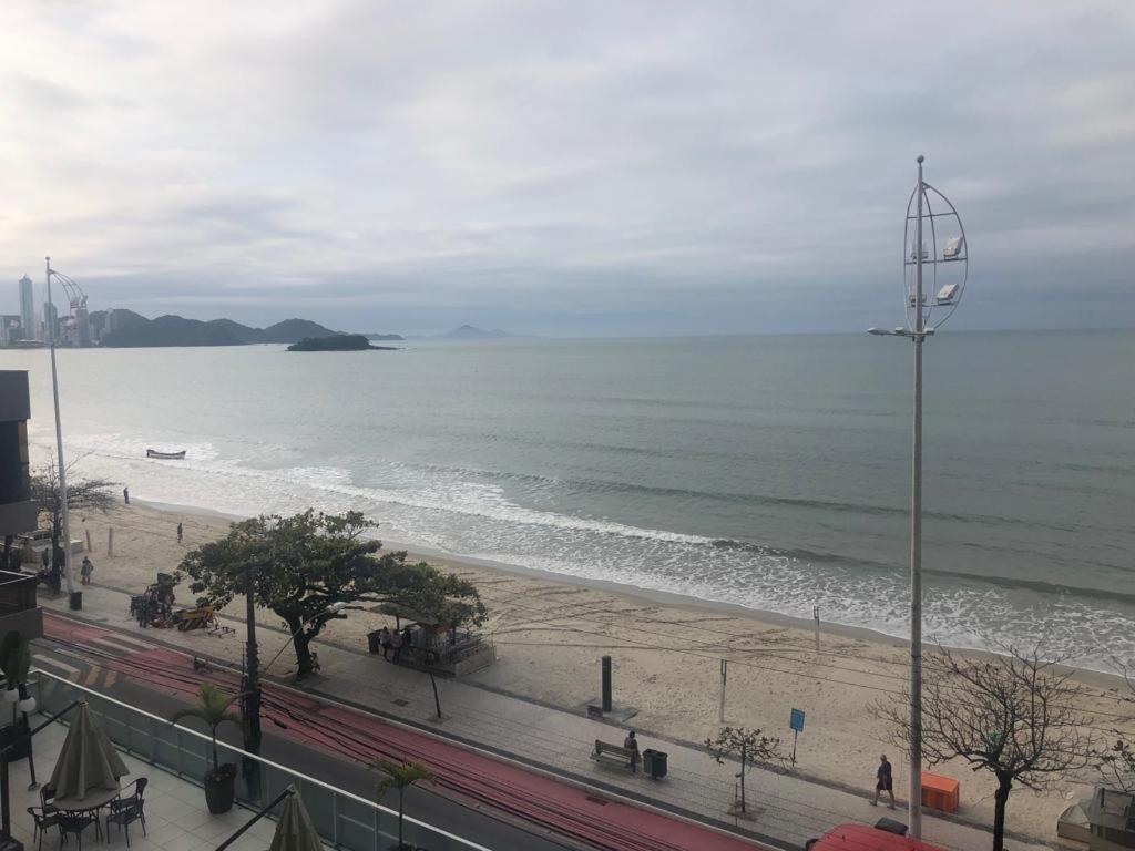Balneário CamboriúBaln Camboriu - Beira Mar公寓 外观 照片